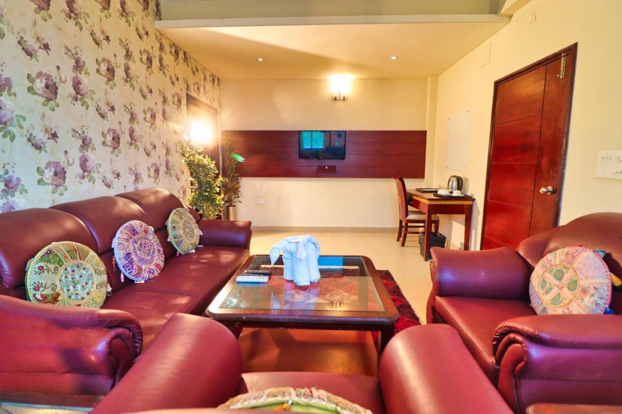 Crestmont Ashapurna Jaipur, Banipark Hotel Eksteriør billede